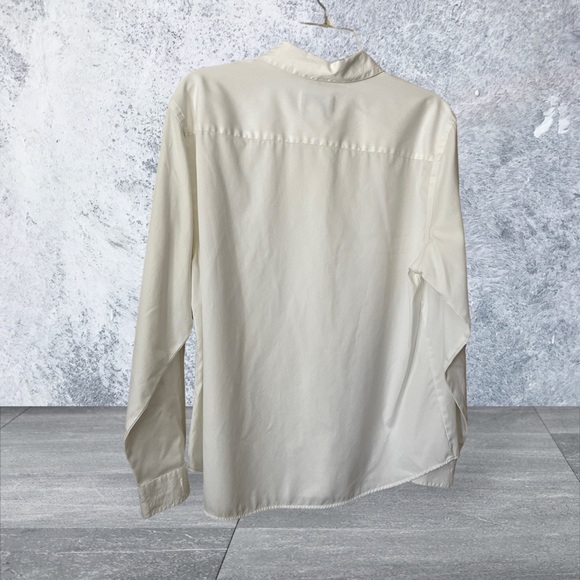 Pendleton White Button Down Blouse. EUC - Picture 2 of 3
